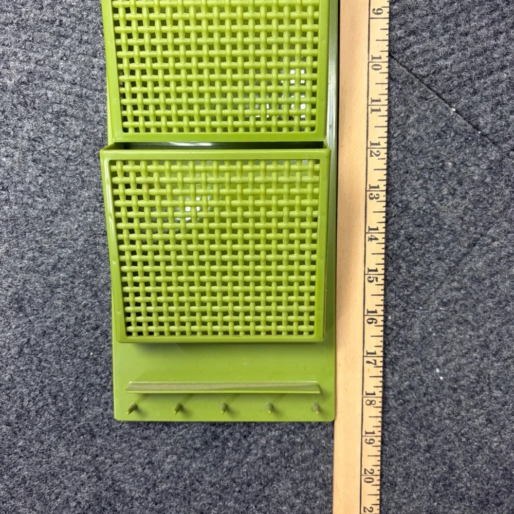 Vintage Fesco Avocado Green Plastic Wall Organizer 3 Tier Key Rack Made in USA